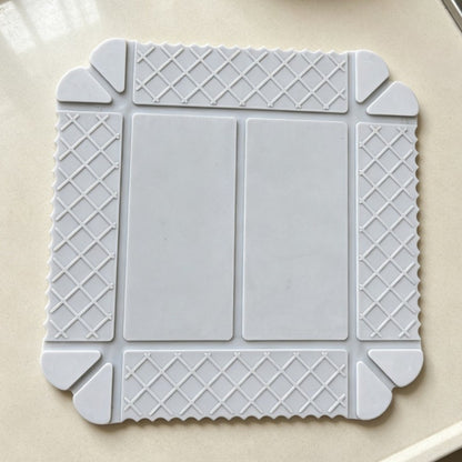 Magnetic Folding Silicone Tray – Collapsible Snack Container, Fruit Holder and Heat-Resistant Mat