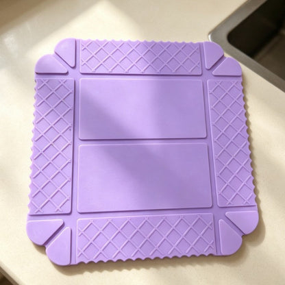 Magnetic Folding Silicone Tray – Collapsible Snack Container, Fruit Holder and Heat-Resistant Mat