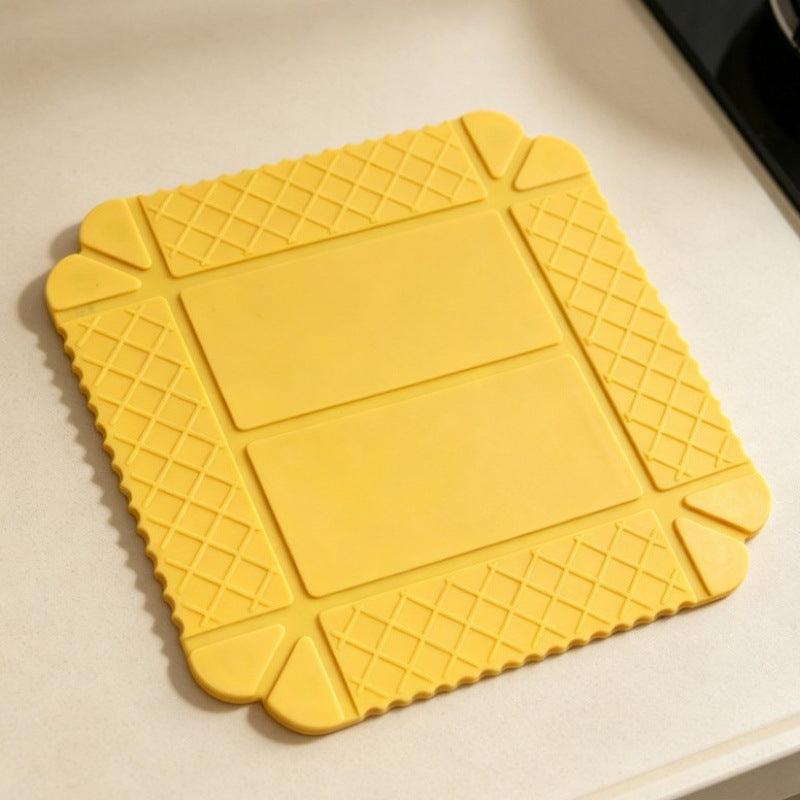 Magnetic Folding Silicone Tray – Collapsible Snack Container, Fruit Holder and Heat-Resistant Mat