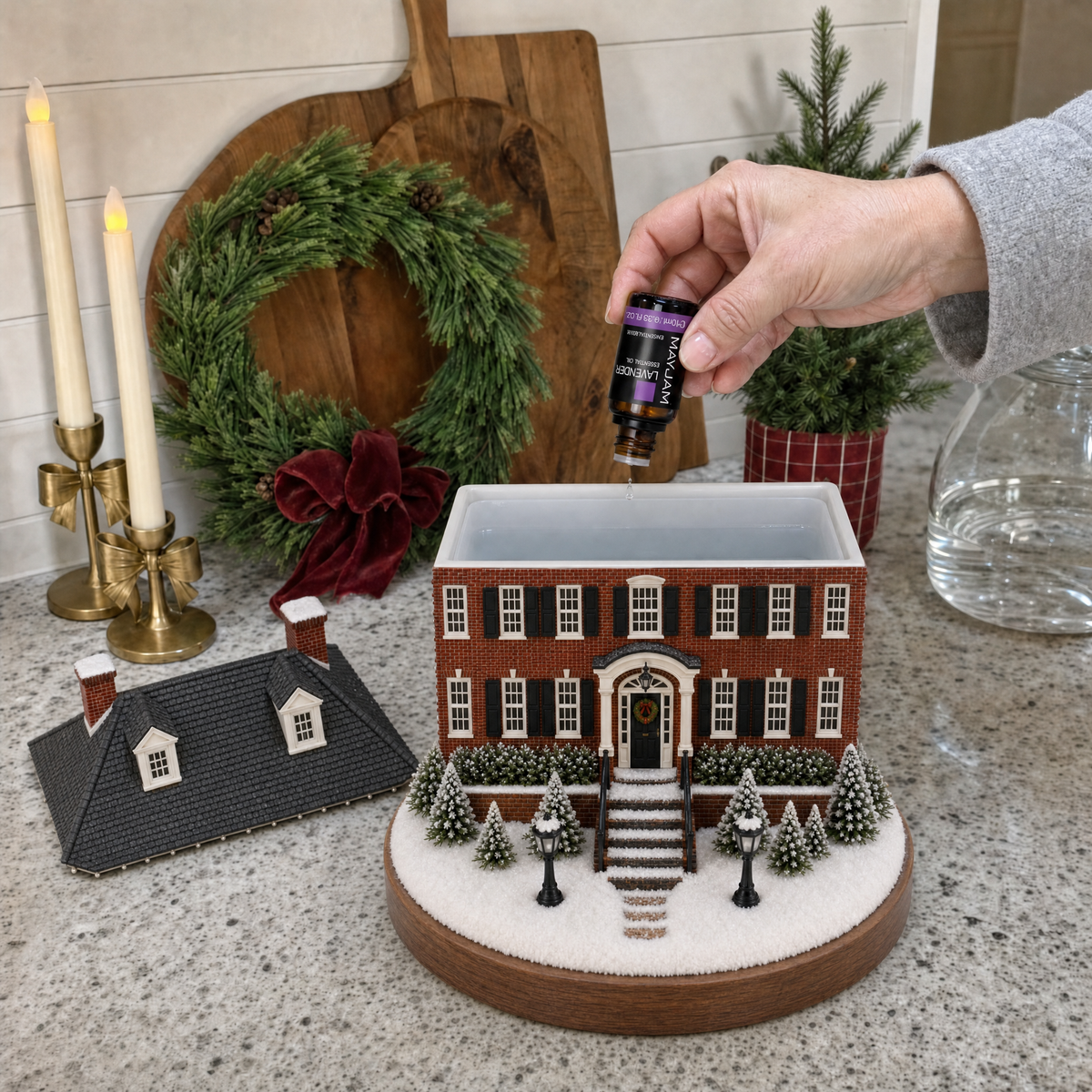 Christmas Cottage-Style Fragrance Diffuser
