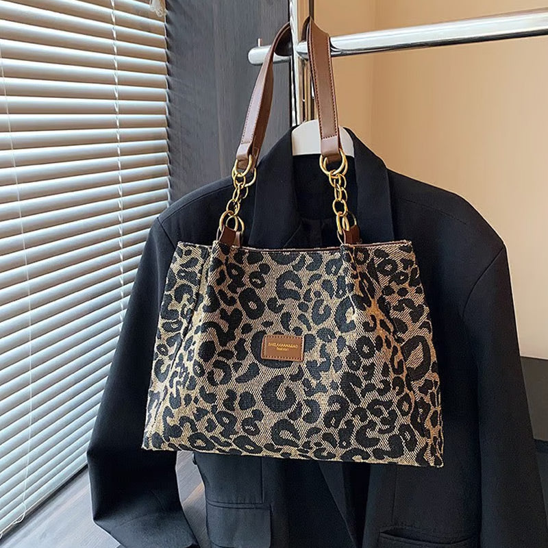 🎁2026 New Arrivals💥Large Capacity Tote Bag with Leopard Print